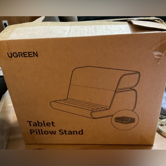 UGreen: Grey table pillow stand adjustable/folding cushion for devices and back - Picture 4 of 6